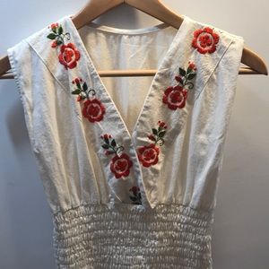 NWOT- Cream flower-stitching midi dress